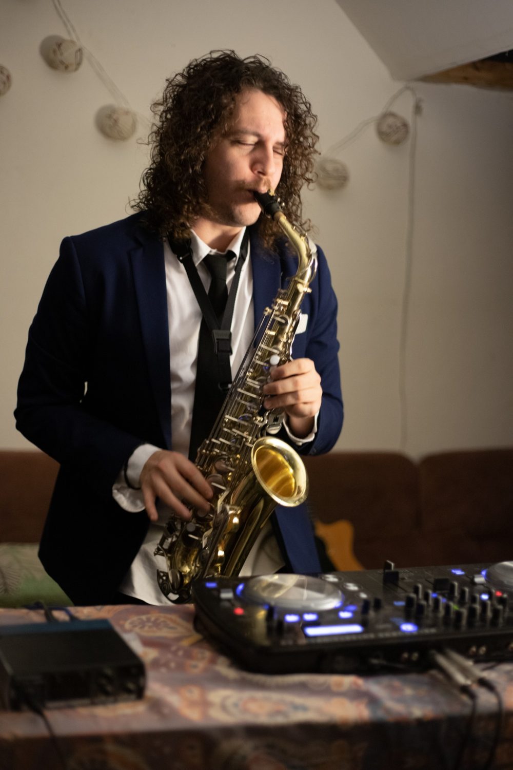 DJ Saxophonist hire Melbourne